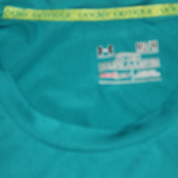 Blue Under Armour Fitted Top Size Medium - Picture 3 of 5
